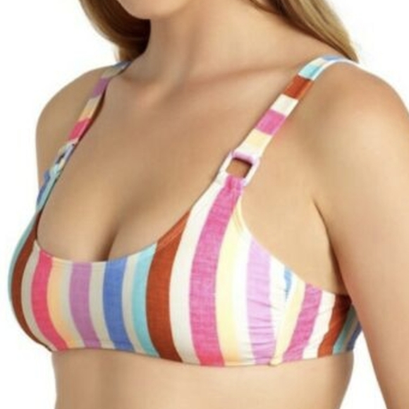 🆕🌿STRIPED BIKINI TOP🌿 - Picture 4 of 6